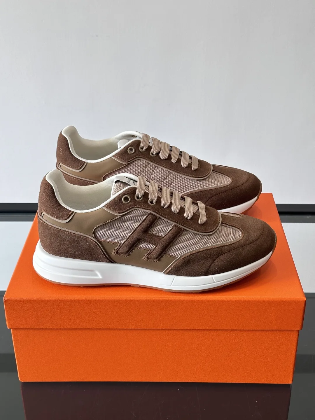 Hermès Sneakers