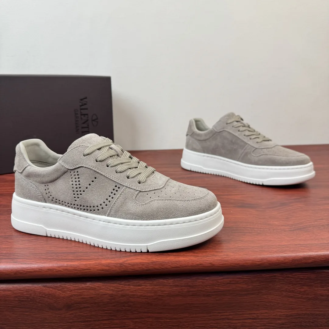 Valentino Sneakers