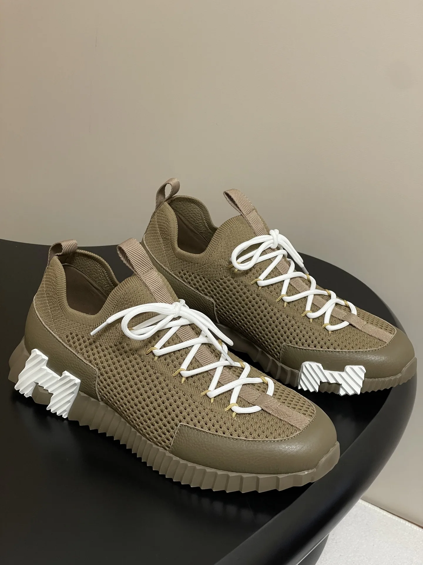 Hermès Sneakers