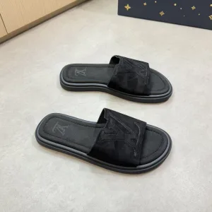 Louis Vuitton Slippers