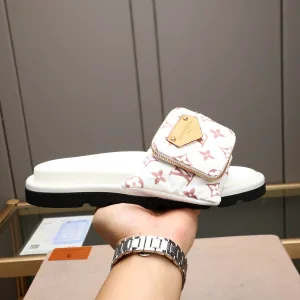Louis Vuitton Slippers