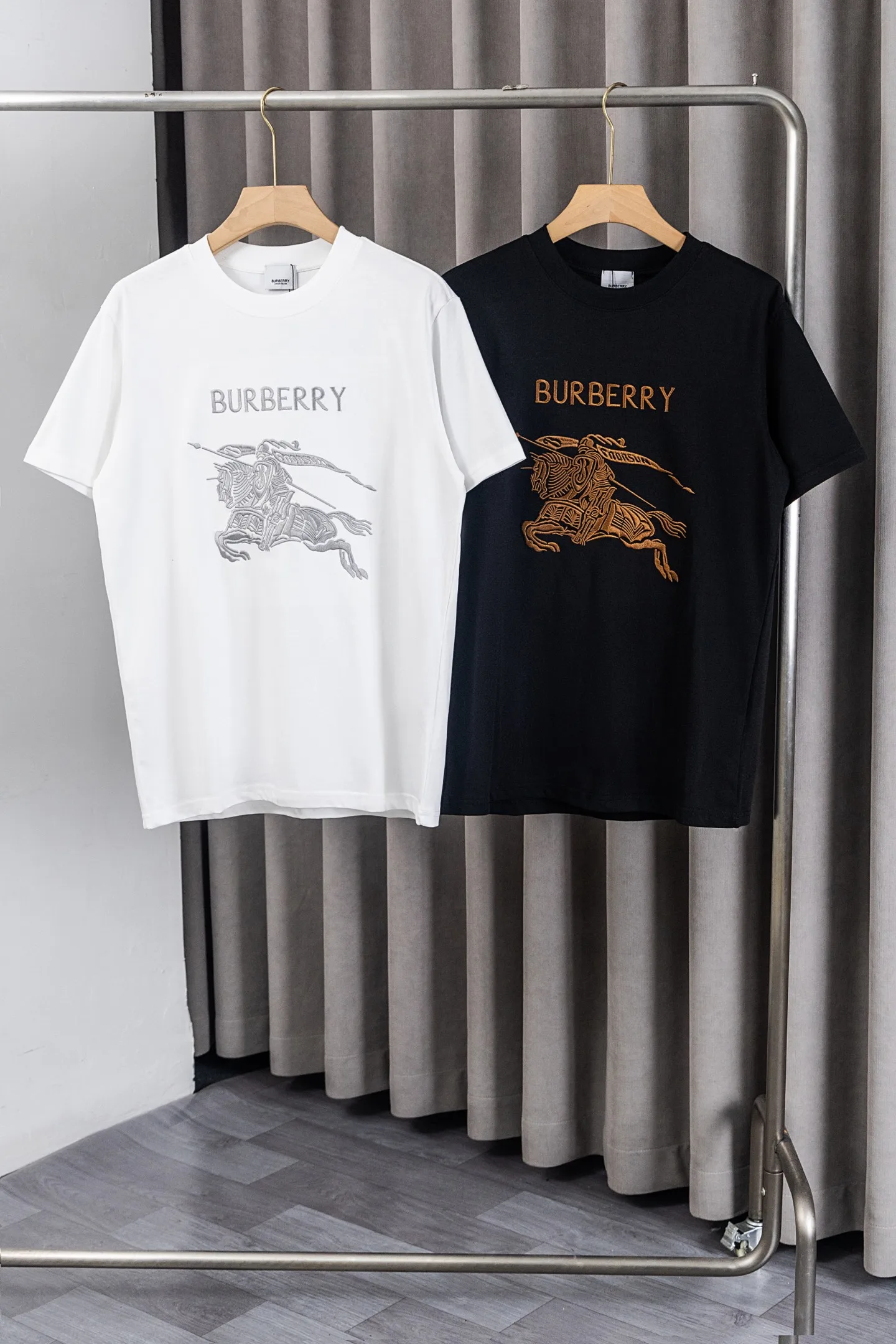 Burberry T-Shirt